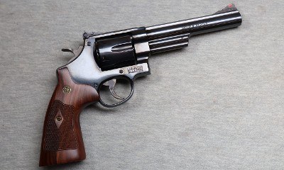 Smith & Wesson ~ Model 57-6 ~ .41 Mag