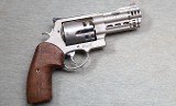 Smith & Wesson ~ Model 500 ~ .500 S&W Magnum - 1 of 2