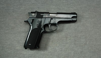 Smith Wesson ~ Model 59 ~ 9mm Luger