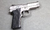 Smith & Wesson ~ Model 4046 Iowa State Patrol ~ .40 S&W - 1 of 2