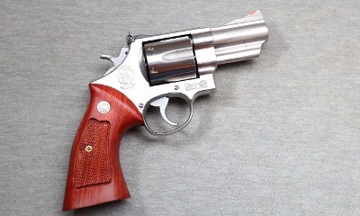 Smith & Wesson ~ Model 629-1 ~ .44 Magnum