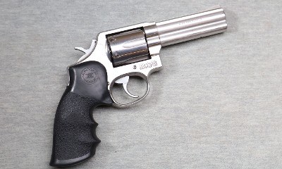 Smith & Wesson ~ Model 681 ~ .357 Magnum