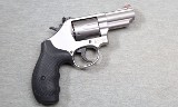 Smith & Wesson ~ Model 66 Combat Magnum ~ .357 Mag