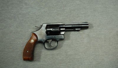 Smith & Wesson ~ Model 10-11 ~ .38 Special