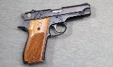 Smith & Wesson ~ Model 39-2 ~ 9mm Luger