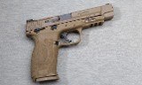Smith & Wesson ~ M&P9 M2.0 ~ 9mm - 1 of 2