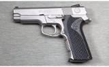 Smith & Wesson ~ Model 4046 ~ .40 S&W - 2 of 2