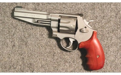 Smith & Wesson ~ 627-5 ~ .357 Magnum - Image 2 of 2