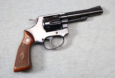 Smith & Wesson ~ Model 31 ~ .32 S&W Long - Image 1 of 4