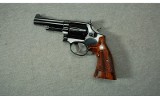 Smith & Wesson ~ 19-3 ~ .357 Magnum. - 2 of 2