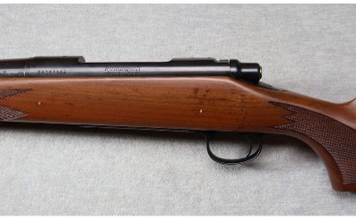 Remington ~ Model 700 Classic ~ .300 Weatherby Magnum - Image 8 of 10