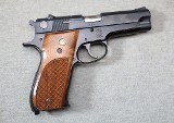 Smith & Wesson ~ Model 39-2 ~ 9mm Luger - Image 1 of 2