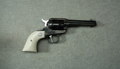 Ruger ~ New Model Single-Six ~ .32 H&R Mag - Image 1 of 2