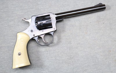 H&R ~ Model 900 ~ .22 LR - Image 1 of 2