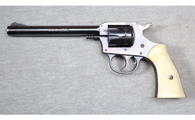 H&R ~ Model 900 ~ .22 LR - Image 2 of 2