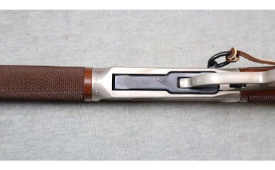 Winchester ~ Model 94 John Wayne Commemorative ~ .32-40 WIN - Image 9 of 13