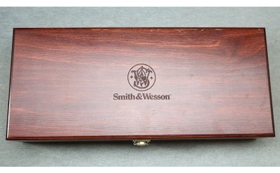 Smith & Wesson ~ Model 25-3 125th Anniversary ~ .45 Colt - Image 5 of 5