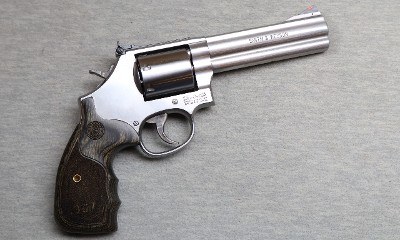 Smith & Wesson ~ Model 686-6 ~ .357 Mag - Image 1 of 2