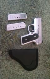 Kimberly solo carry sts - 1 of 1