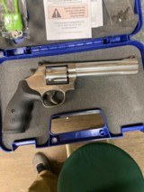NIB-SMITH & WESSON 686 PLUS - 1 of 3