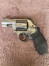 SMITH & WESSON MODEL 686-6 - 2 of 4