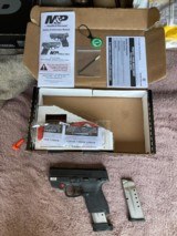 SMITH AND WESSON M&P SHIELD - 2 of 8