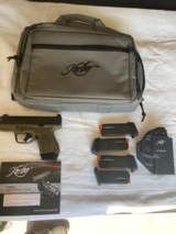 NEW IN THE BOX KIMBER R7 FDE 9MM - 1 of 3