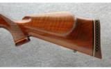 Weatherby Mark V Deluxe 7mm Wby. Mag. - 6 of 8
