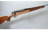 Weatherby Mark V Deluxe .300 Wby. Mag. - 1 of 8