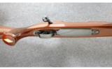 Weatherby Mark V Deluxe .270 Wby. Mag. - 3 of 8