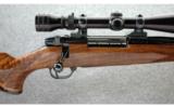 Weatherby Mark V Deluxe .240 Wby. Mag. - 2 of 8