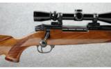 Weatherby Mark V Deluxe .340 Wby. Mag. - 2 of 8