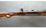 Weatherby Mark V Deluxe .340 Wby. Mag. - 3 of 8