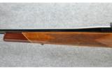 Weatherby Mark V Deluxe .300 Wby. Mag. - 7 of 9