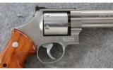 Smith & Wesson 627-0 Model of 1989 .357 Mag. - 3 of 6