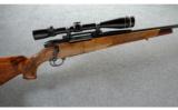 Weatherby Mark V Deluxe .300 Wby. Mag. - 1 of 9