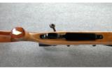 Weatherby Mark V Deluxe .300 Wby. Mag. - 3 of 9