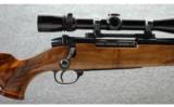 Weatherby Mark V Deluxe .300 Wby. Mag. - 2 of 9