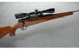 Weatherby Mark V Deluxe .270 Wby. Mag. - 1 of 8