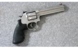 Smith & Wesson 686-6 Plus .357 Mag. - 1 of 2