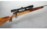 Weatherby Mark V Deluxe .300 Wby. Mag. - 1 of 8