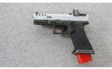 Custom Glock 17 by ZEV Technologies 9x19 - 2 of 2