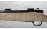 Weatherby Mark V Ultra Lightweight .300 Win. Mag. - 3 of 8