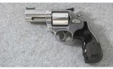 Smith & Wesson 686-6 Plus .357 Mag. - 2 of 4