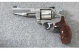 Smith & Wesson Performance Center 627-PC 8-Times .357 Mag. - 2 of 6