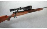 Winchester Model 70 Classic Sporter .300 RUM - 1 of 8