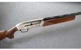 Browning Maxus Ultimate 12 Gauge - 1 of 8