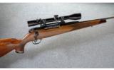 Weatherby Mark V Deluxe .300 Wby. Mag. - 1 of 8