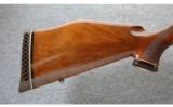 Weatherby Mark V Deluxe .300 Wby. Mag. - 5 of 8