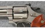Smith & Wesson Model 57 4in. Nickel .41 Mag. - 4 of 9